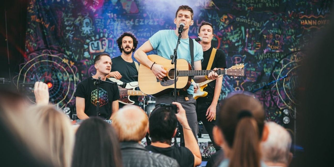 Die Band "Viva la Vida" spielt Songs von "Coldplay".