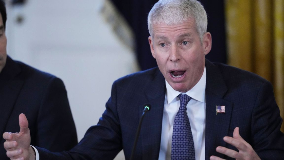 Die USA sind nach Angaben von Energieminister Wright noch nicht in der Lage, Tanker durch die Straße vopn Hormus zu eskortieren.