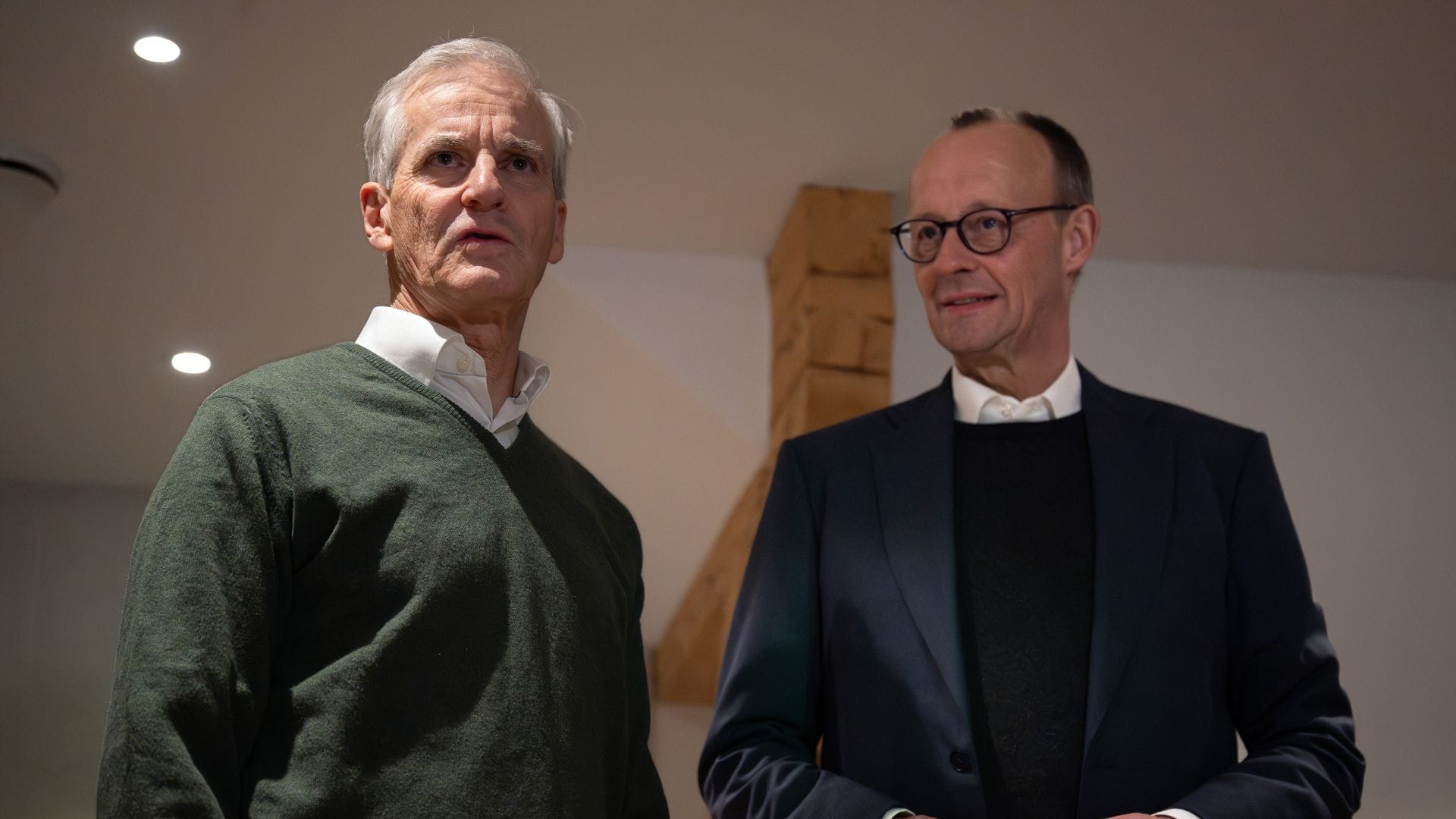 Gleich nach der Ankunft traf sich der Kanzler mit Norwegens Regierungschef zum Vier-Augen-Gespräch.