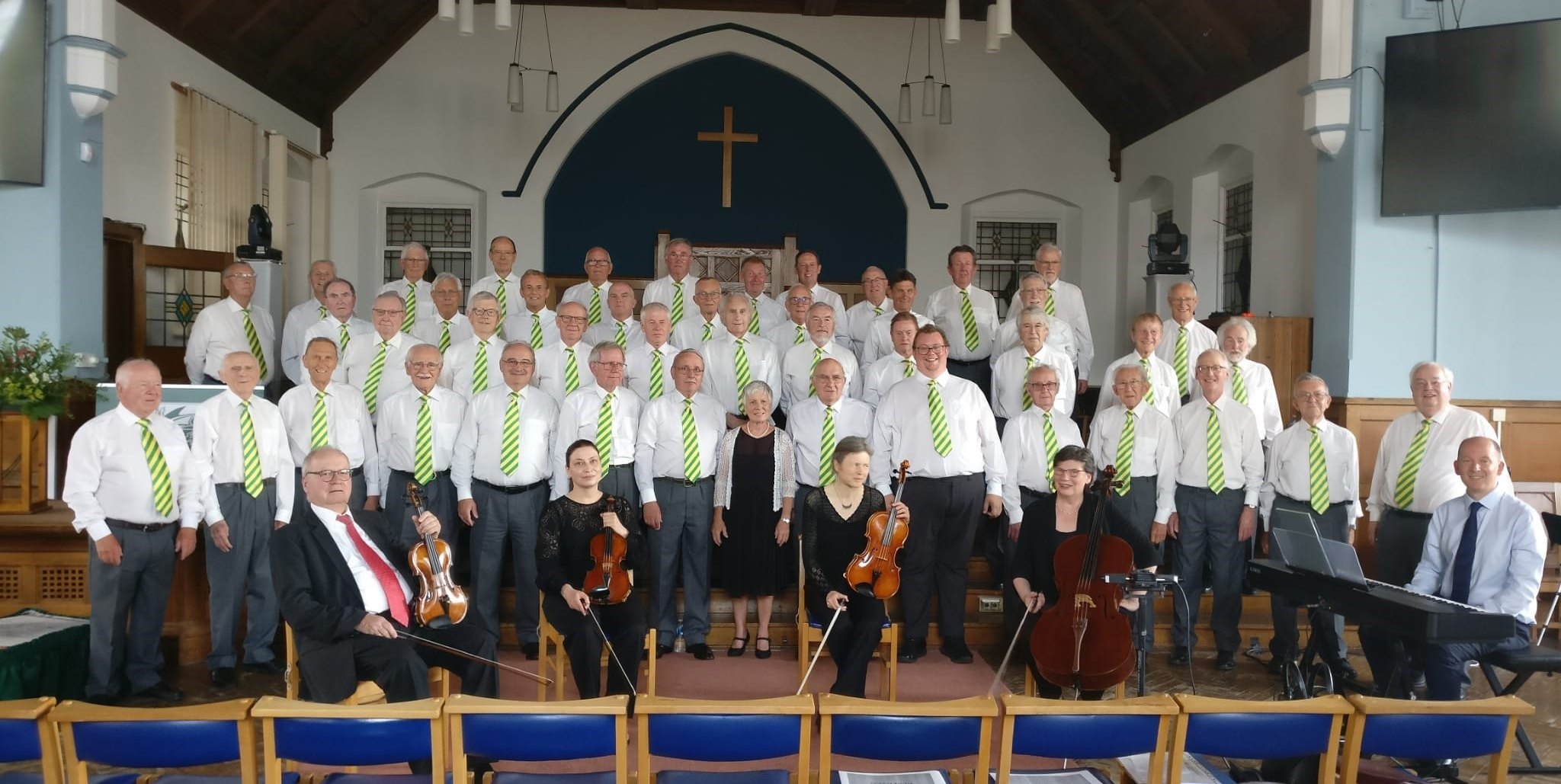 Chor und Streichquartett (im Vordergrund) in Greenhill.