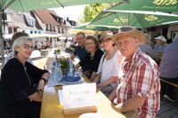 Kaiserwetter am 1. Mai: So war die Hocketse der Sindelfinger Jahrgänge auf dem Wettbachplatz.