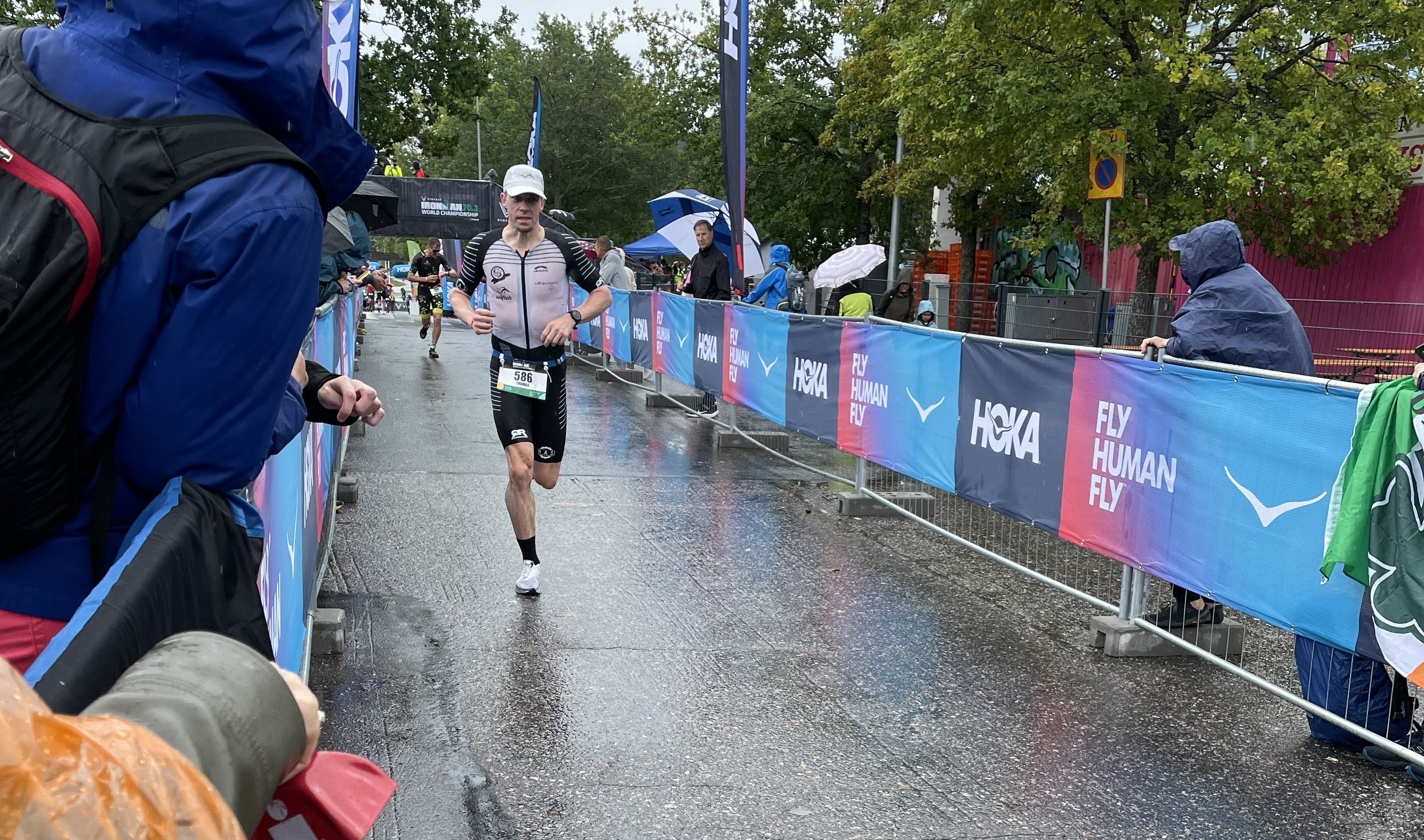 Thomas Berger im finnischen Nieselregen. Bild: z