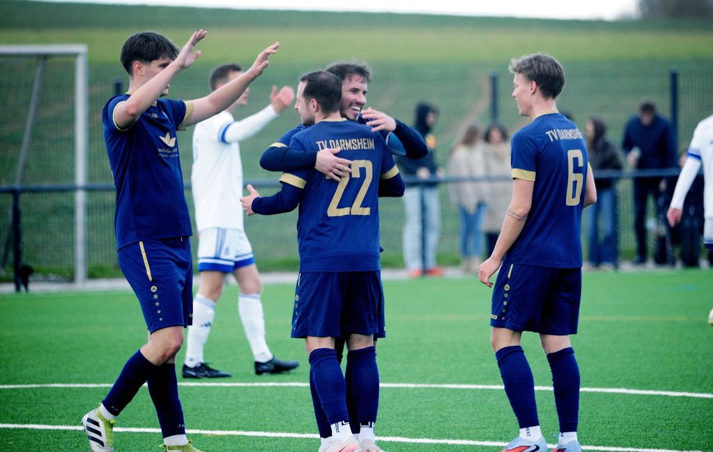 Darmsheimer Jubel über den deutlichen Heimsieg gegen den VfL Oberjettingen.