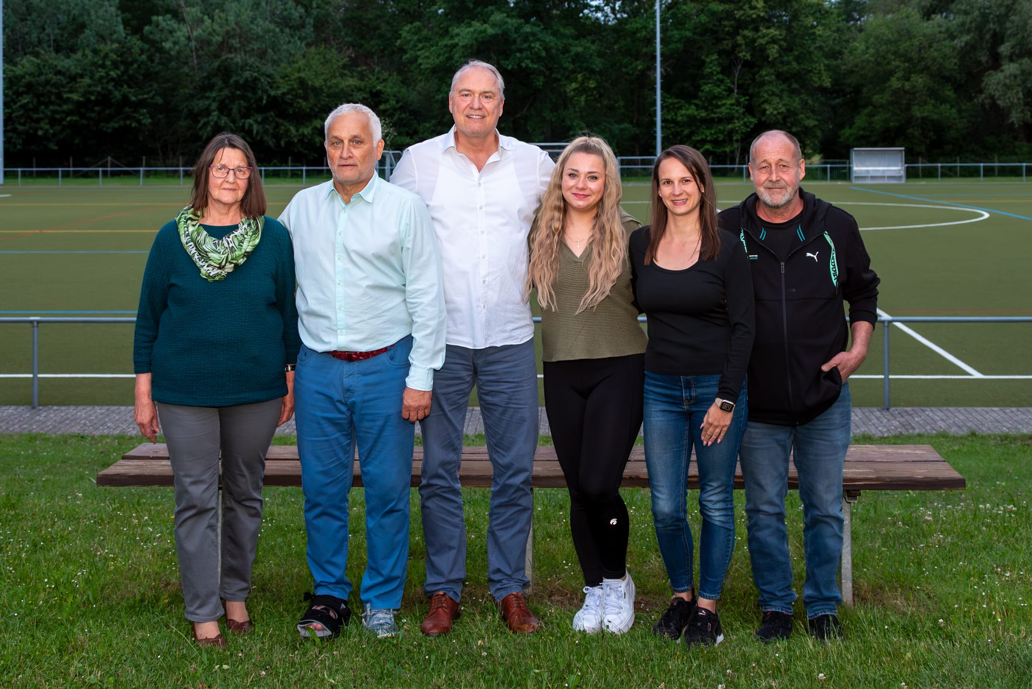 Der aktuelle Vorstand des SpVgg Weil im Schönbuch: Gudrun Gebauer (Geschäftsführung), Achim Marquardt (Vorsitzender), Kai Platter (stellvertretender Vorsitzender), Annalena Singer (Schriftführerin), Sarah Piersanti (Kassiererin), Peter Schmid (technischer