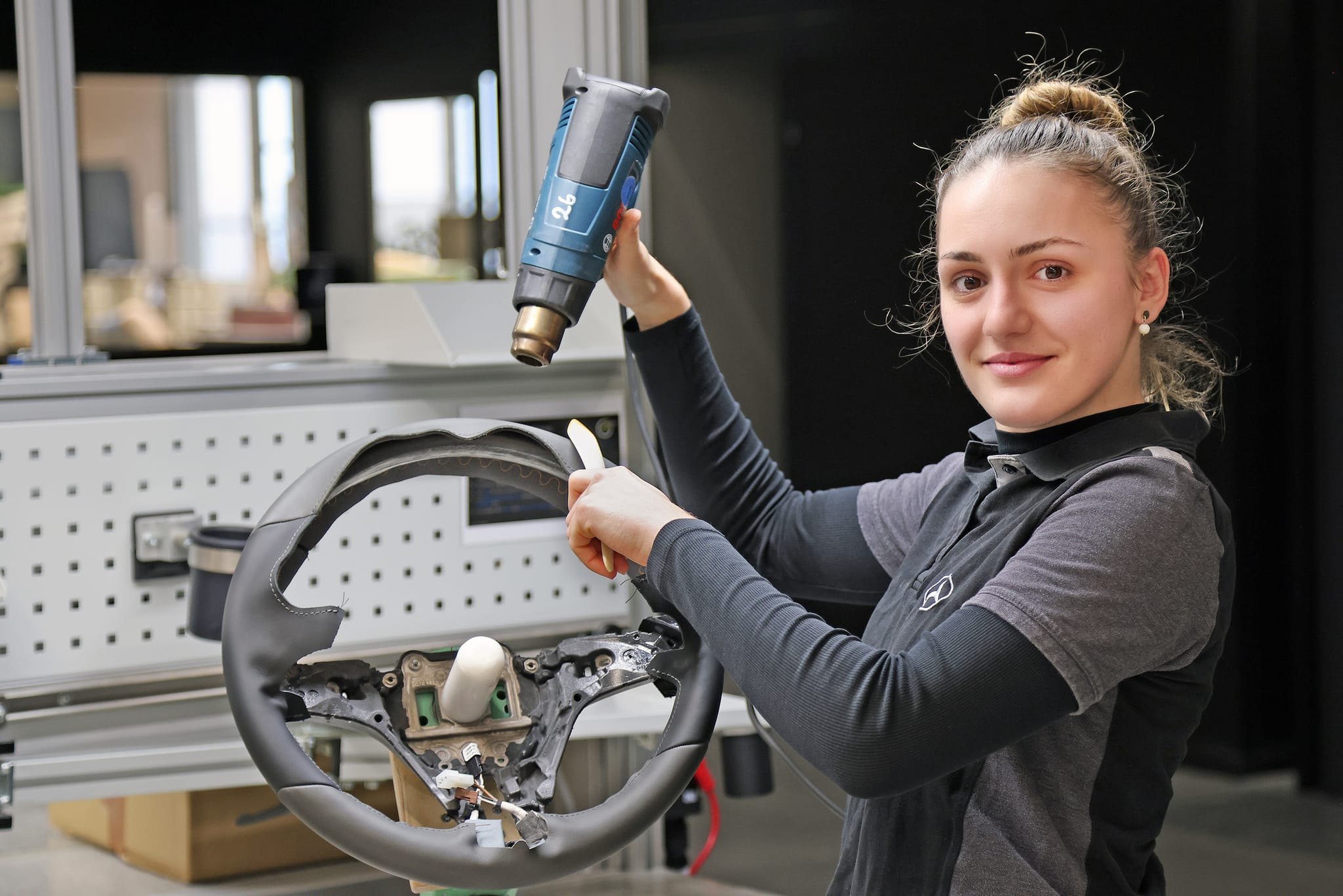 „DIe Mischung aus handwerklichem Geschick und Kreativität begeistert mich an meiner Arbeit“, sagt Tijana Suzanovic.