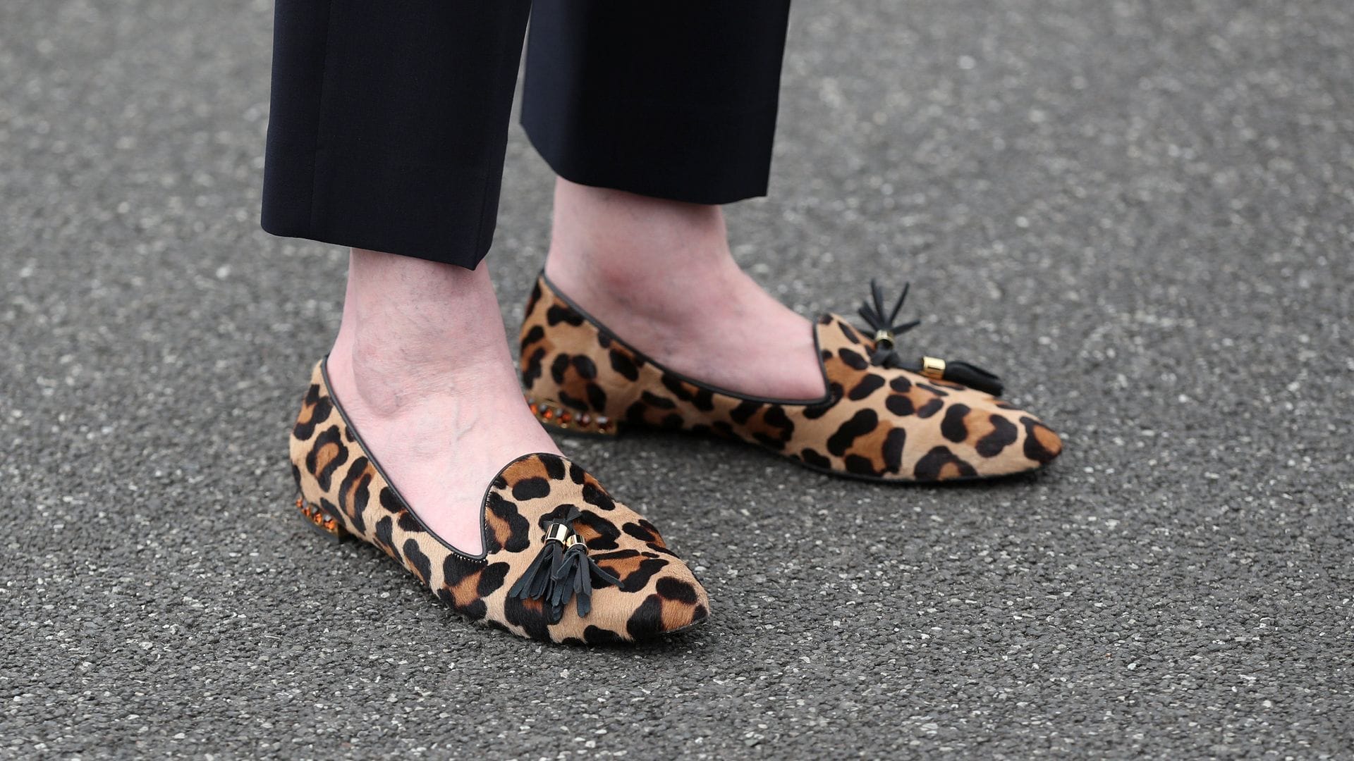 Auch Schuhe können Leo-Look - diese hier gehören der früheren britischen Premierministerin Theresa May. (Foto von 2017)