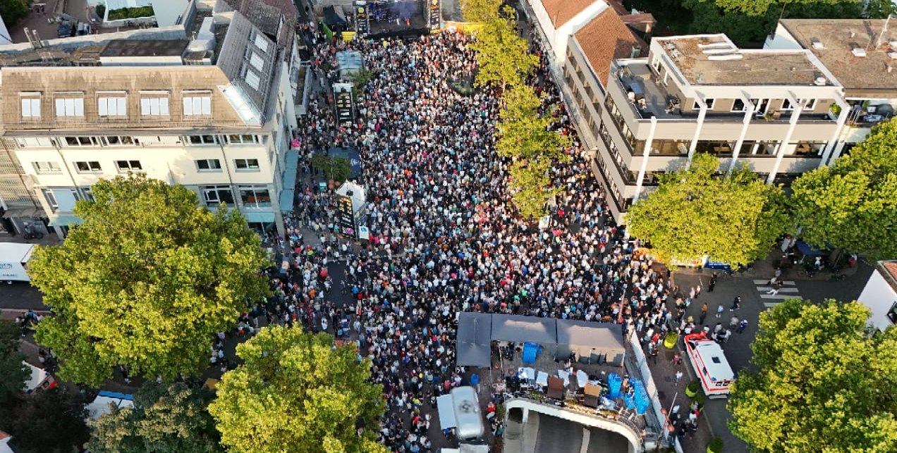 Sindelfingen rockt kommt an, die Stadt wird immer voller.