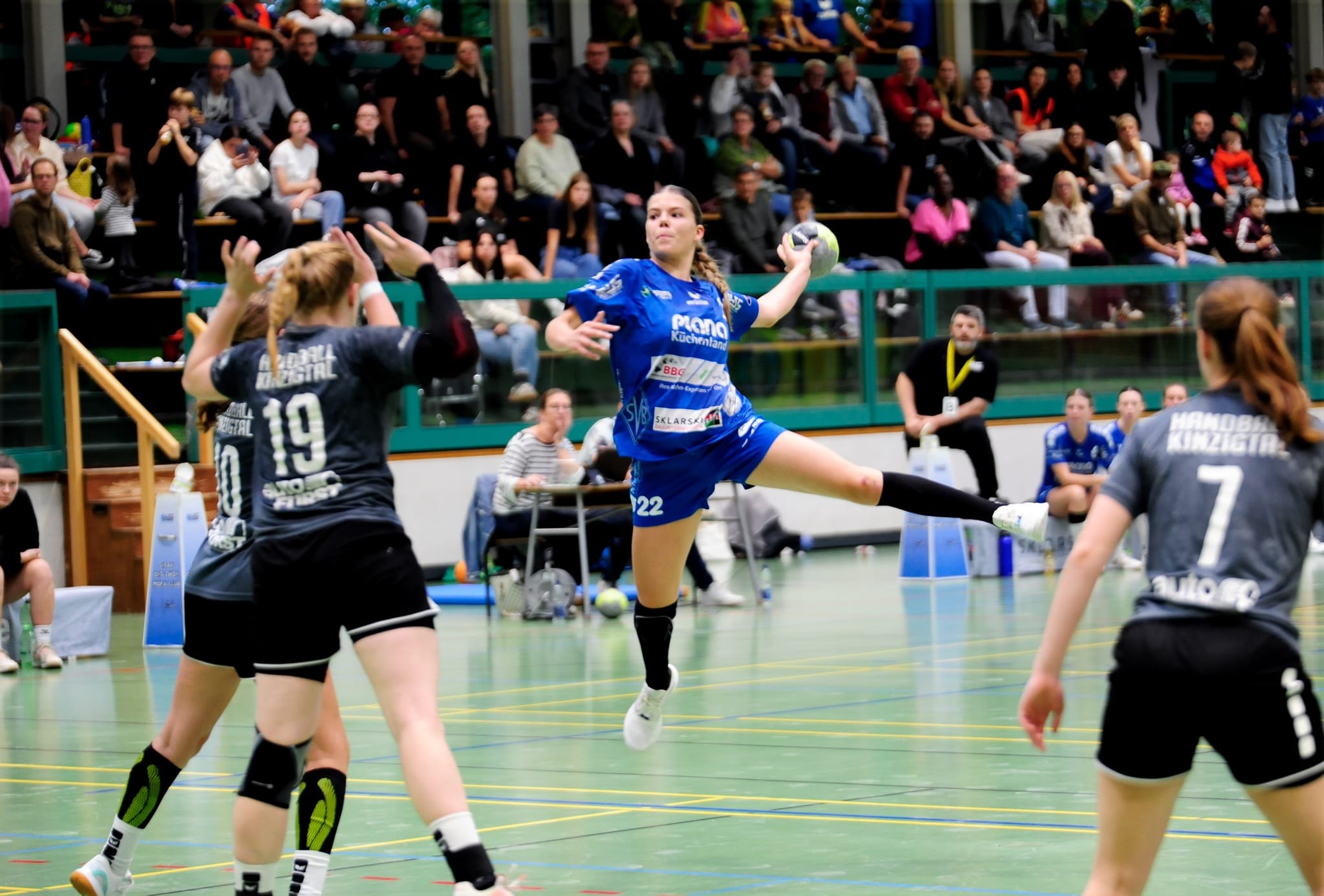 Pauline Hille und die HSG Böblingen/Sindelfingen wollen das Oberliga-Derby gegen die SG H2 Ku Herrenberg für sich entscheiden.