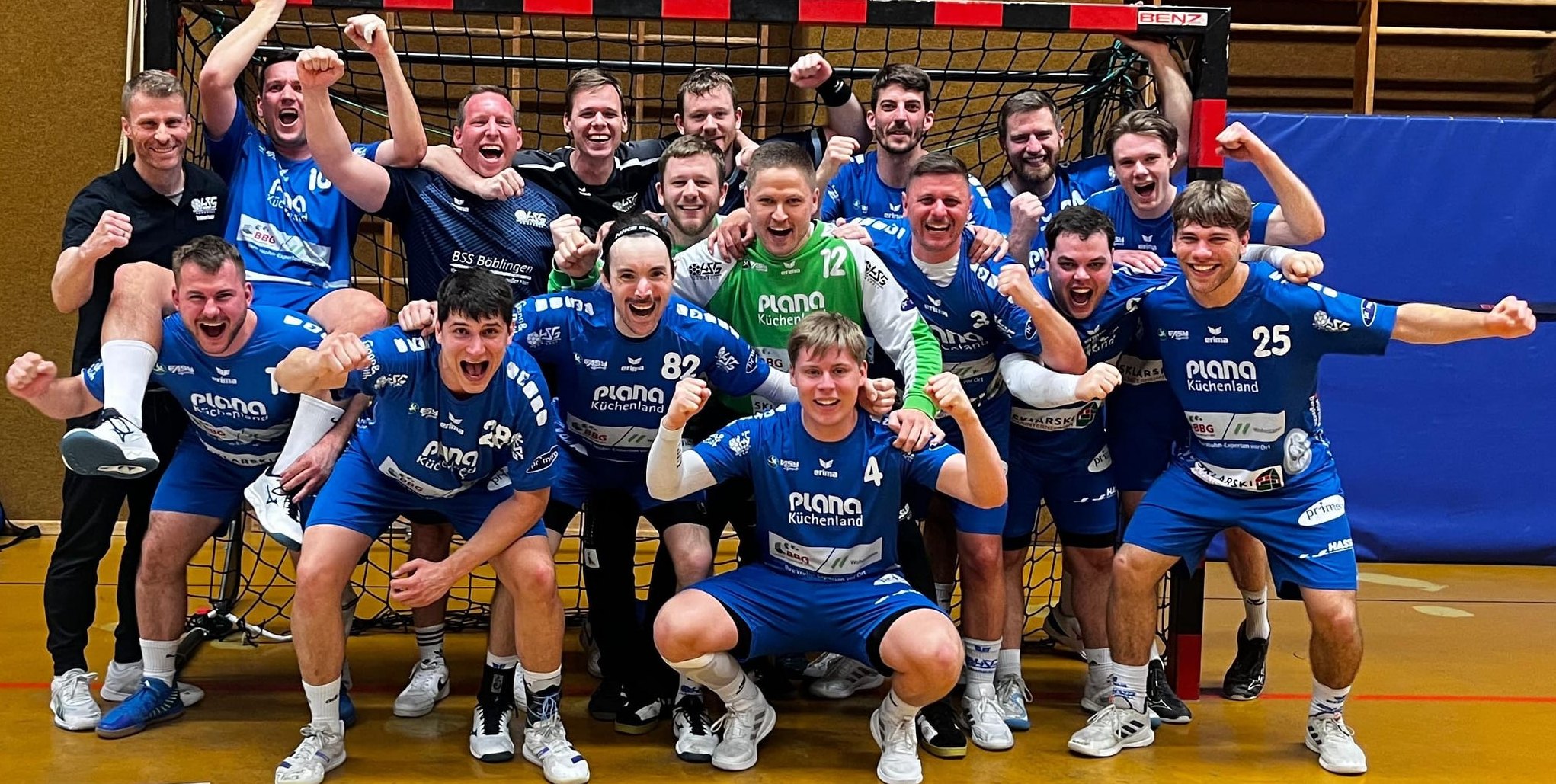 Geschafft. Die Bezirksoberliga-Mannschaft der HSG Böblingen/Sindelfingen ist am Ziel und steigt in die Landesliga auf.