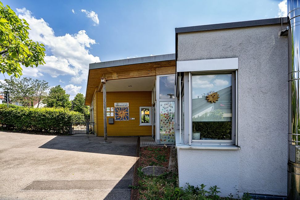 Beim Kindergarten Sonnenstrahl wird ein Hang für knapp 80.000 Euro abgesichert.