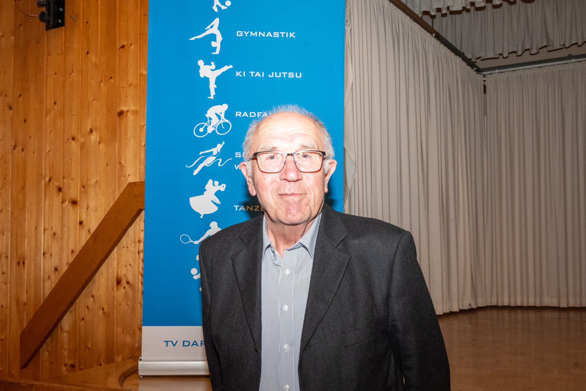 Heinz Wolfangel hält