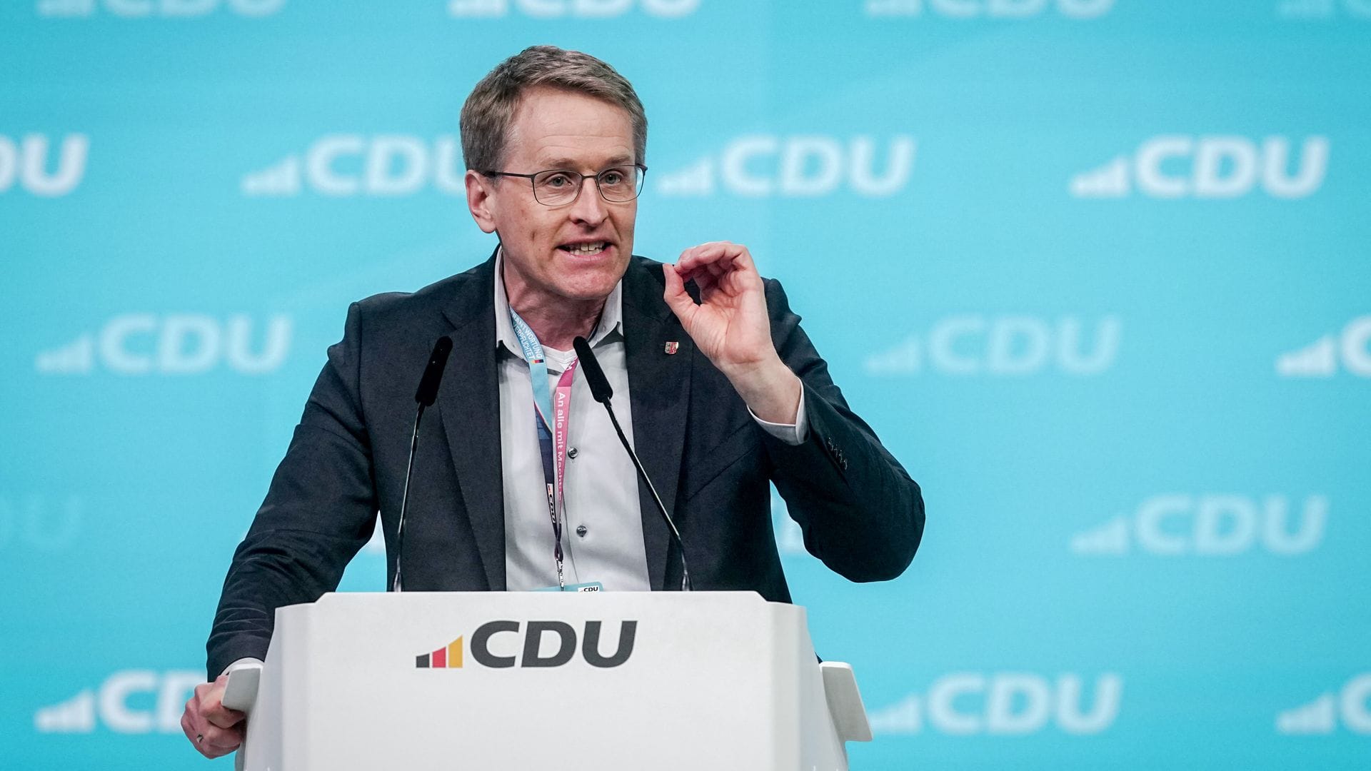 Ministerpräsident Daniel Günther forciert eine Zuckersteuer. (Archivbild)