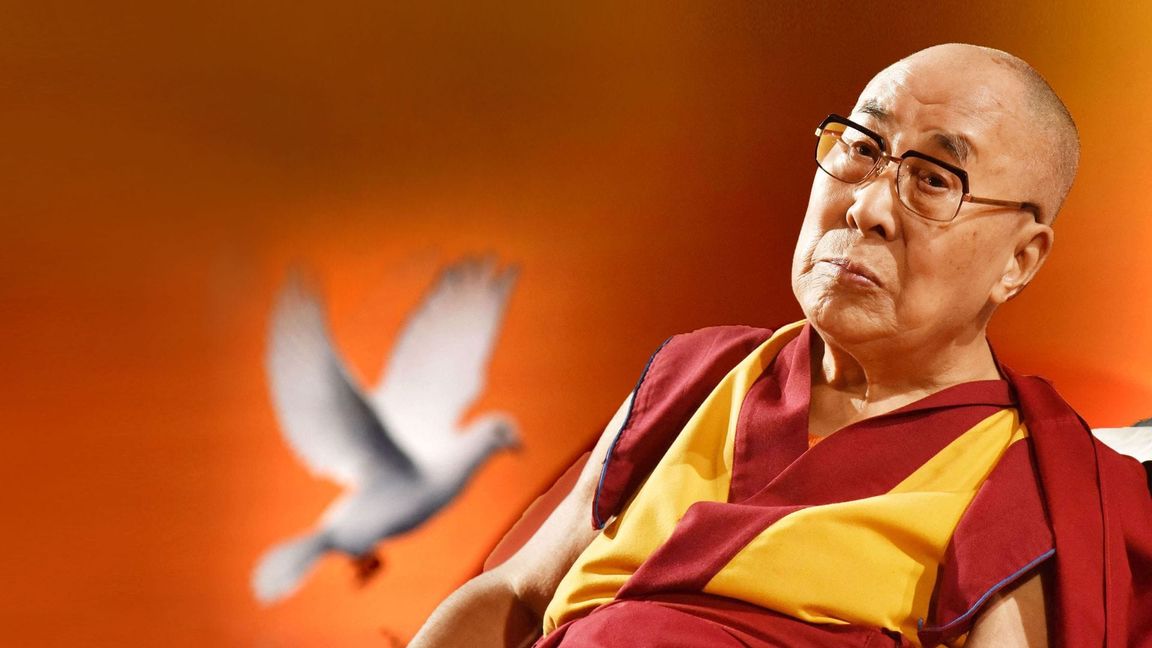 Als Tenzin Gyatso erblickte der 14. Dalai Lama das Licht der Welt. 1989 wurde er mit dem Friedensnobelpreis ausgezeichnet.