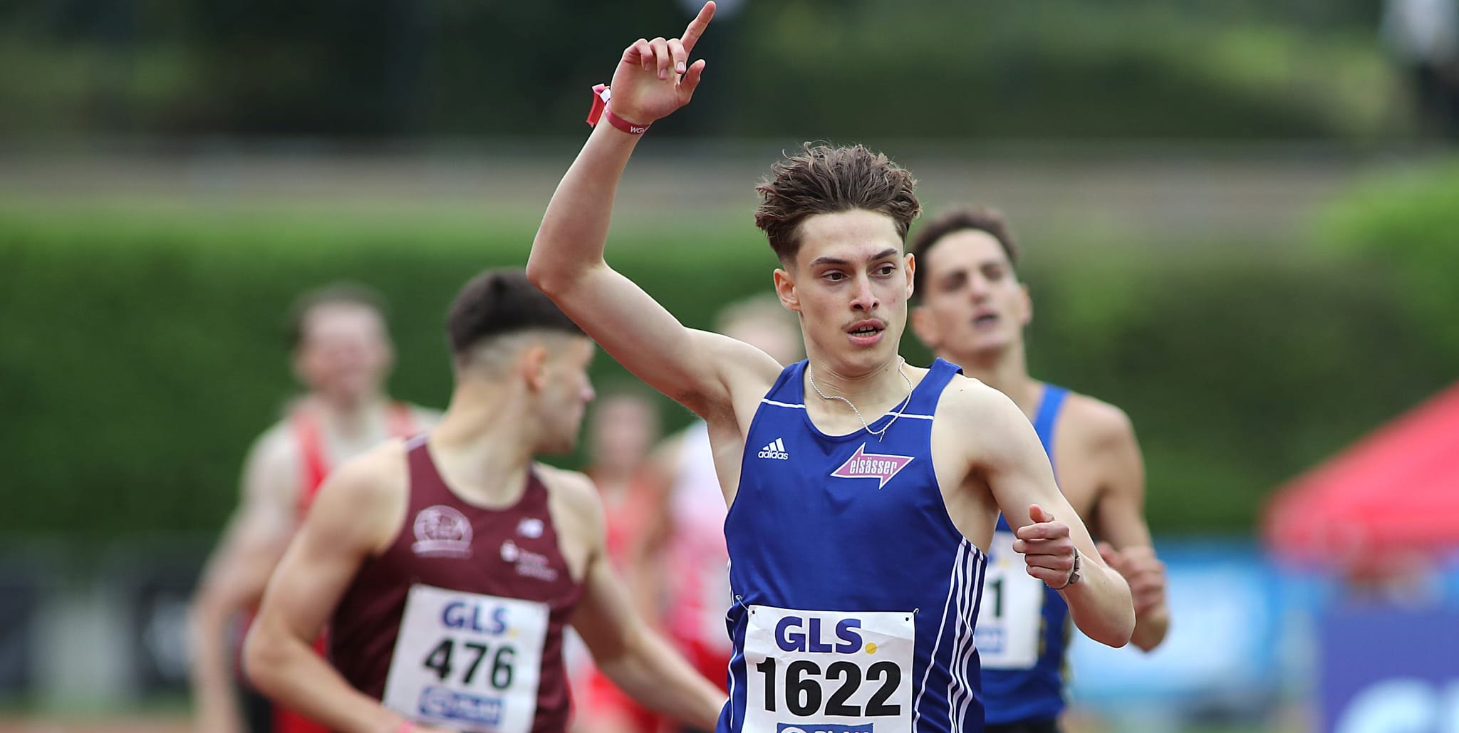 Alexander Stepanov muss harte Nüsse knacken auf dem Weg zum Podium.Bild: Görlitz