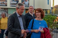 Gute Laune beim Benefizkonzert im Zirkuszelt.