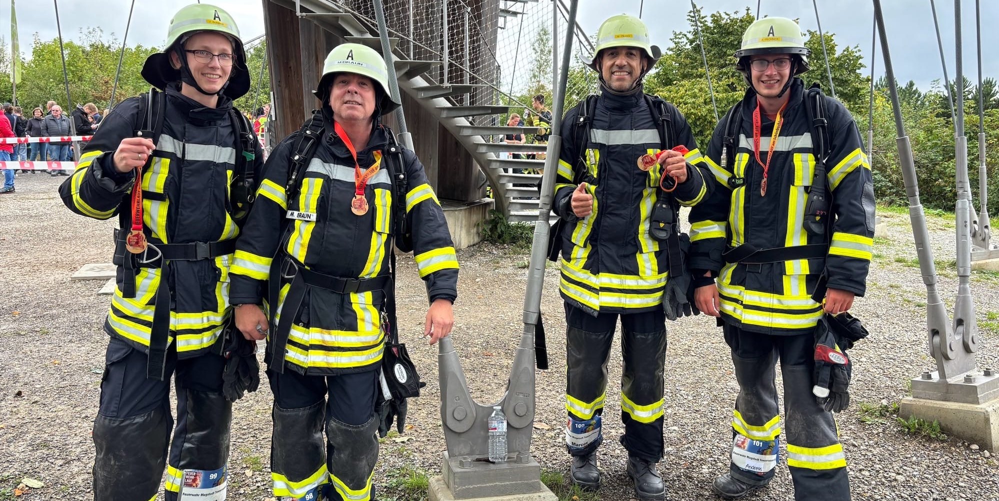 Das Magstadter Quartett nach dem Rennen:  Juliane Schmidt, Markus Braun, Marcos De Oliveira, Andreas Fechner.  Für alle Teilnehmer gab es für die Qualen eine Medaille. Bild: z