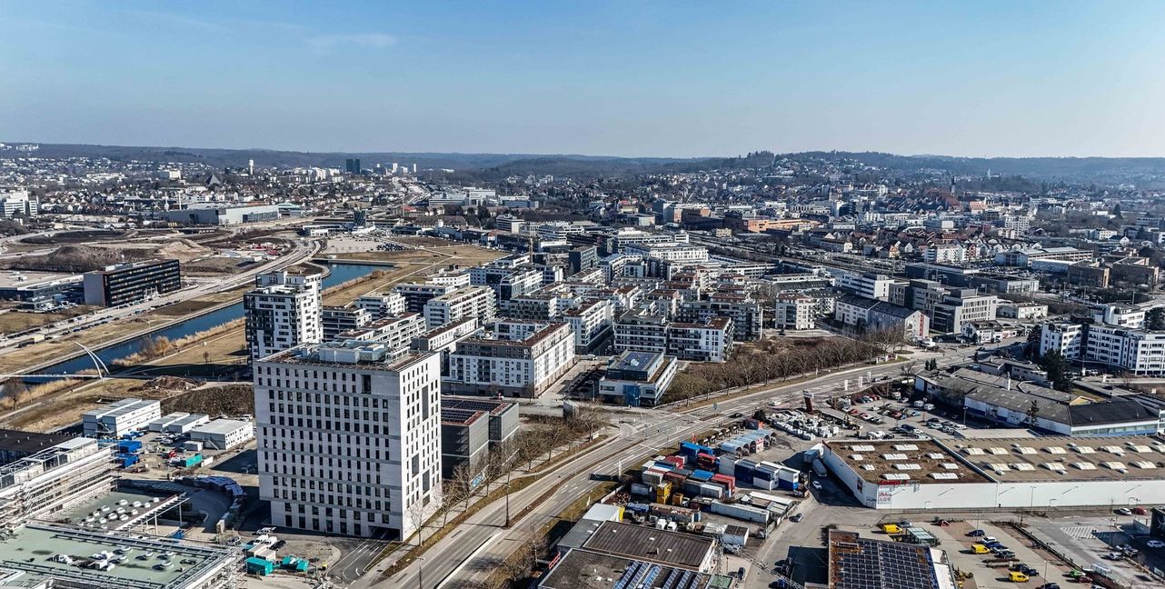 Heute ist es ein Stadtquartier: Doch einst starteten und landeten auf dem Flugfeld Passagierflugzeuge.