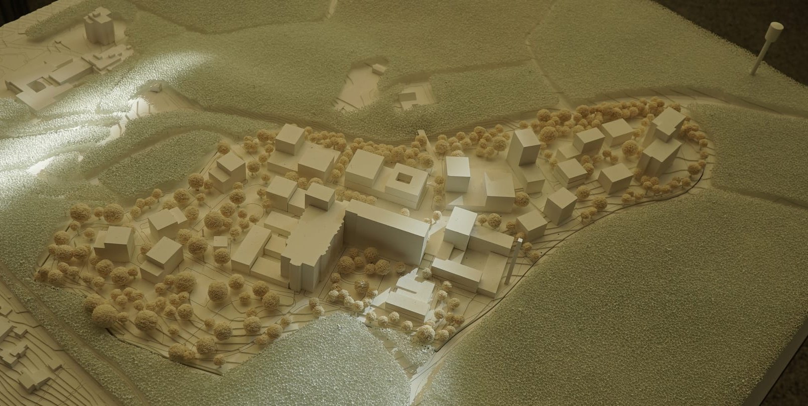 Der neue Sindelfinger Stadtteil im Modell. Ganz rechts der Wasserturm, im Zentrum der heutige Bettentrakt. Bild: Heiden