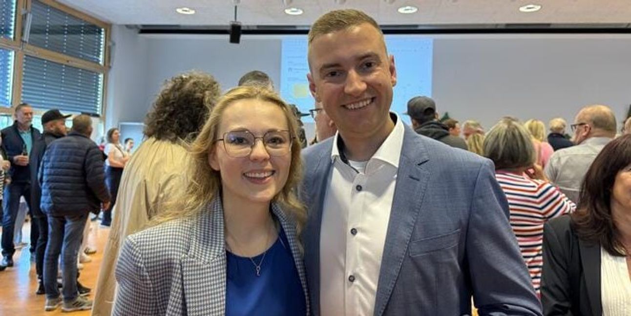 Jan-Benedikt Thoma (auf dem Bild mit seiner Frau Carlotta) wird Nachfolger von Matthias Schöck.