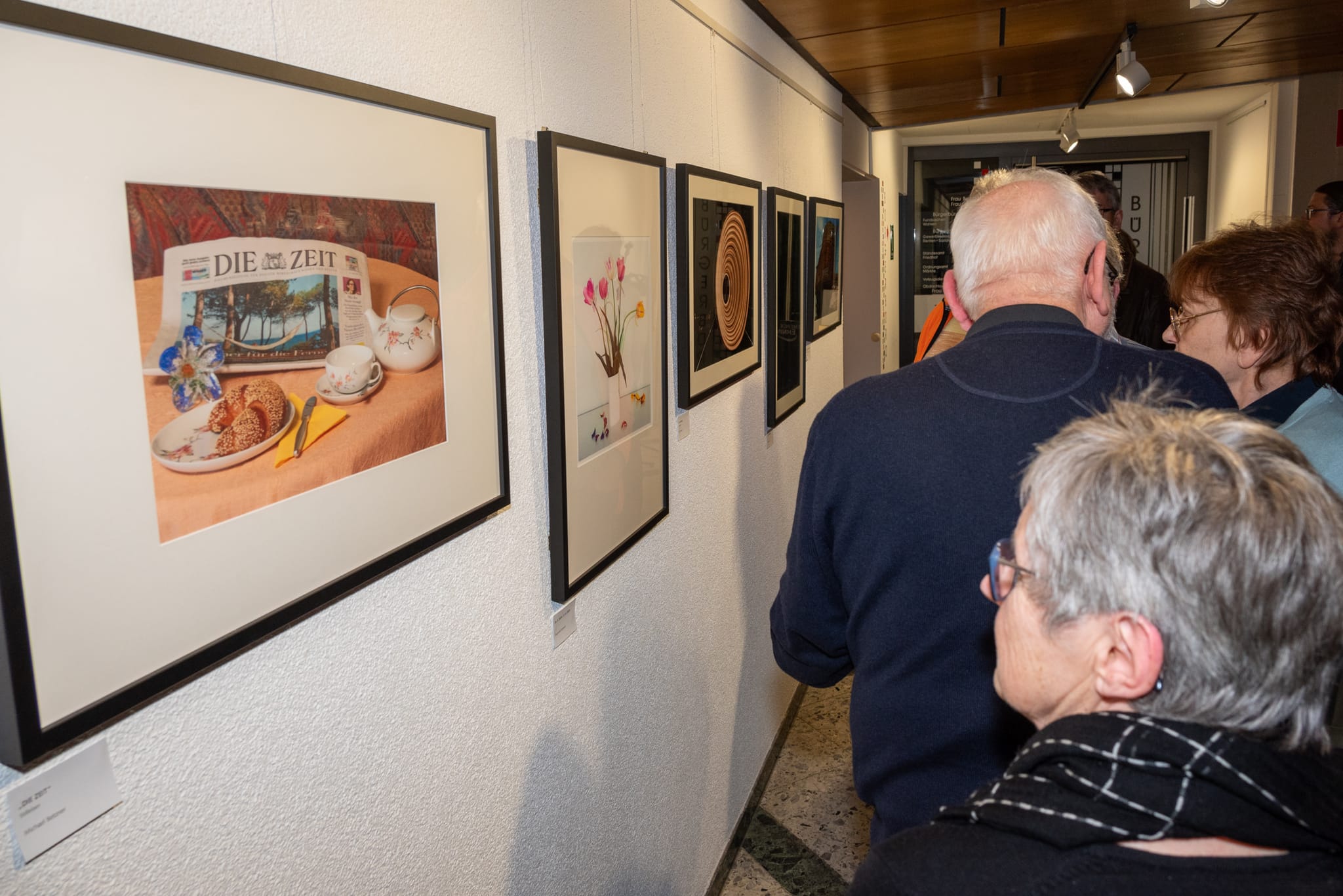 Die Schau stieß bereits bei der Vernissage auf großes Interesse.