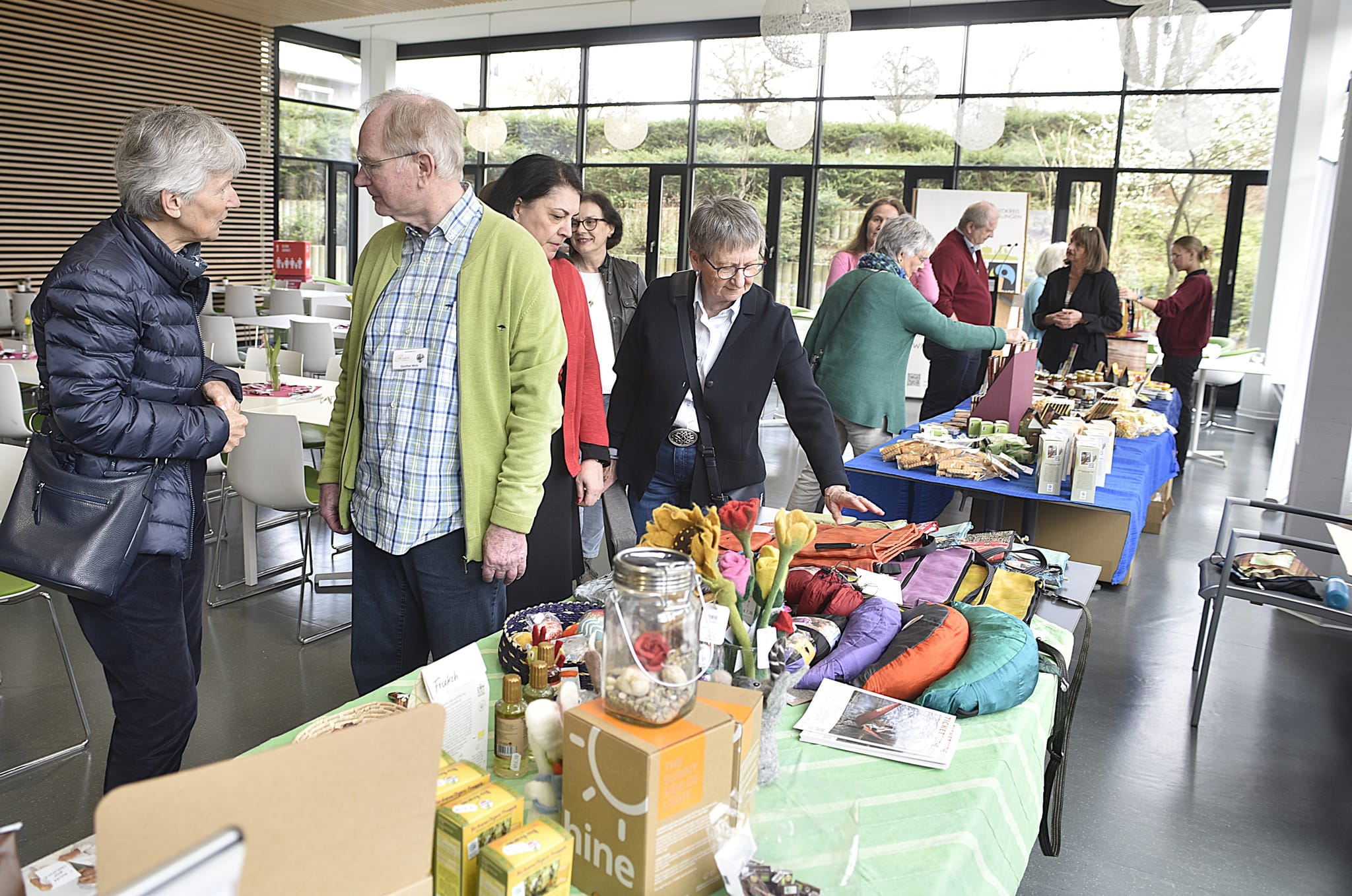 Die Weltläden Herrenberg und Weil der Stadt präsentierten sich stellvertretend für die Weltläden im Kreis Böblingen bei der Kaffeeverkostung im Landratsamt Böblingen.