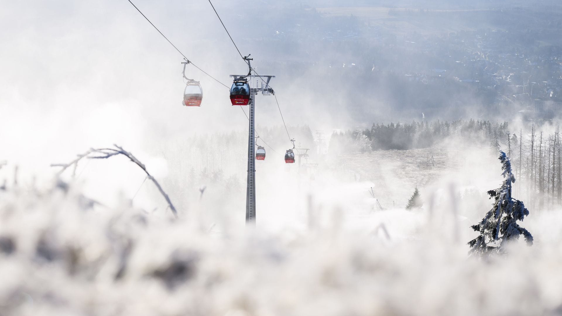 Im Bergland wird es stürmisch - und winterlich.