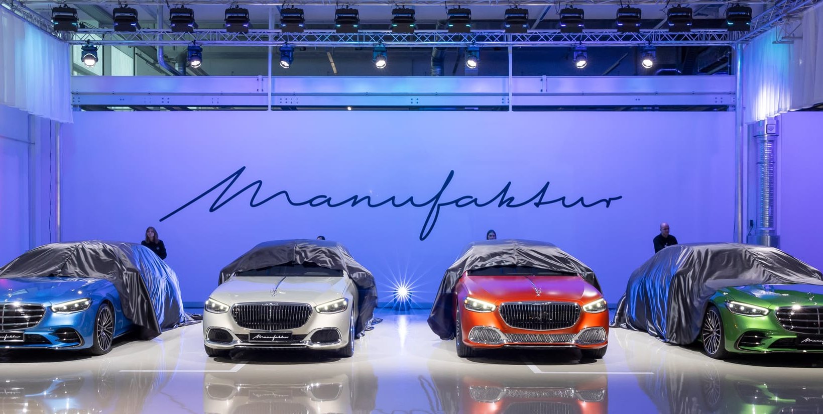 Vier Luxusmodelle nebeneinander (von links): Mercedes-Benz S 400 d 4Matic, Mercedes-Maybach S 580, Mercedes-Maybach S 680 und Mercedes-Benz S 580 4Matic.