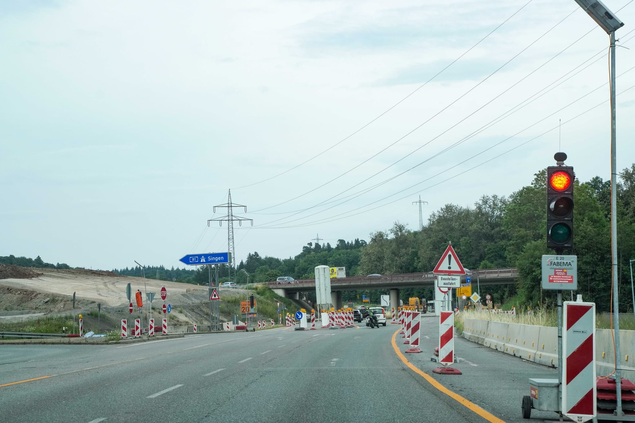 Länger als sonst blieb diese Ampel am Dienstagabend rot.