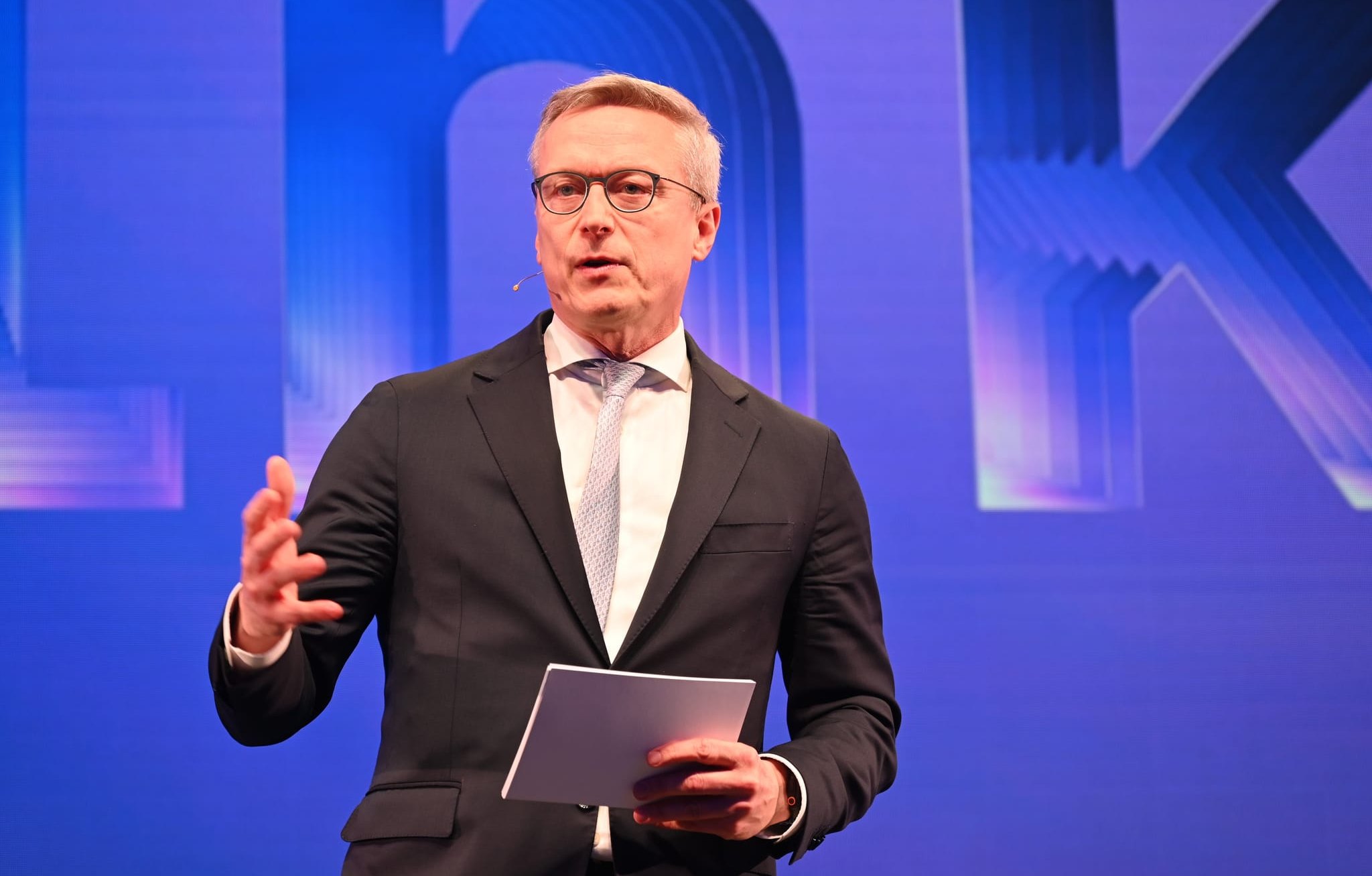 Dr. Karsten Wildberger, Bundesminister für Staatserneuerung und Digitalisierung, war Festredner bei der Eröffnungsfeier.