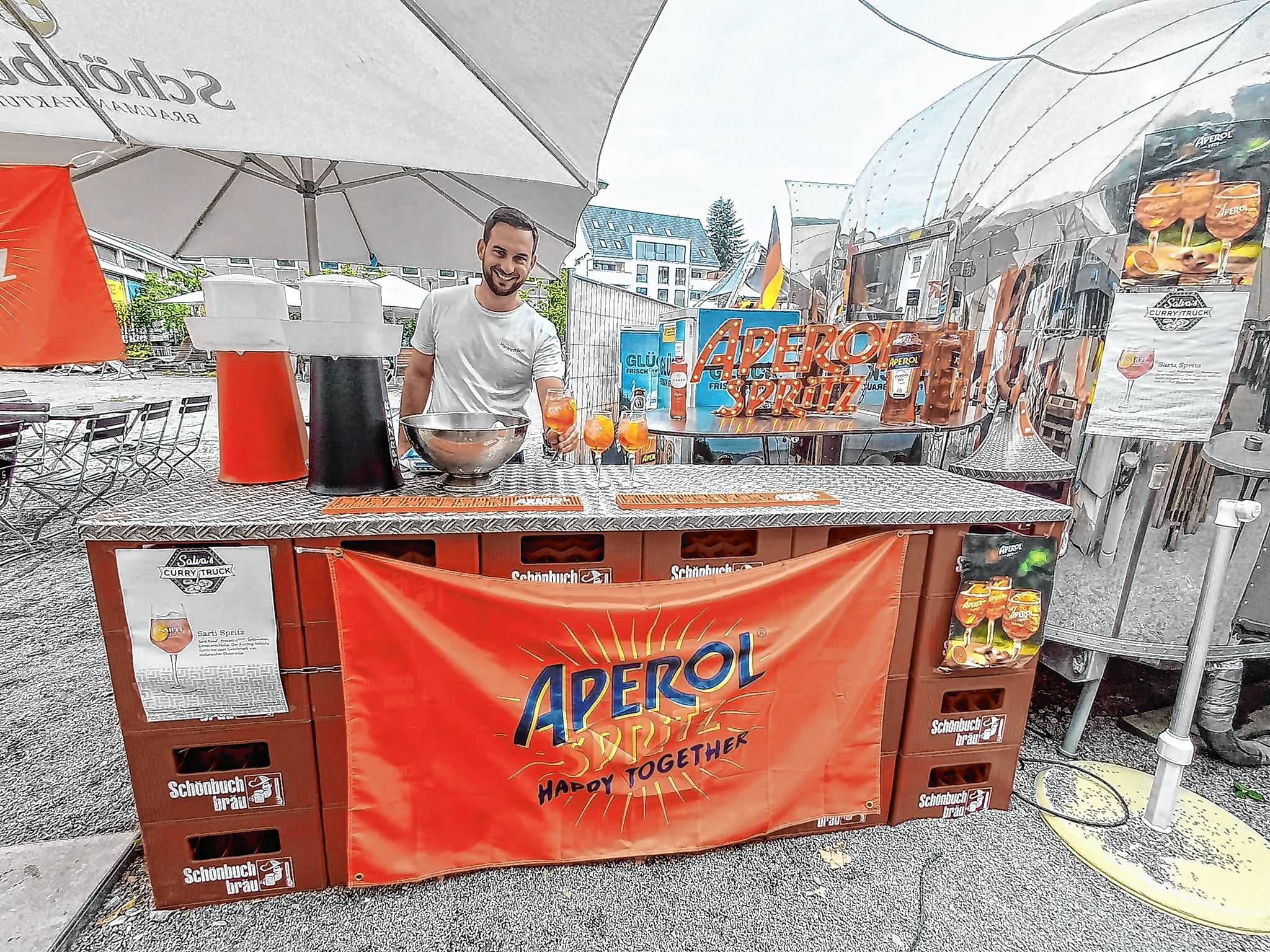 Salvatore Romeo hat jetzt eine Aperol-Bar an seinem Curry-Truck.