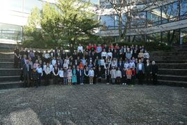 Jugend-musiziert-Preisträger des Regionalwettbewerbs 2024 mit Organisatoren und Förderern.