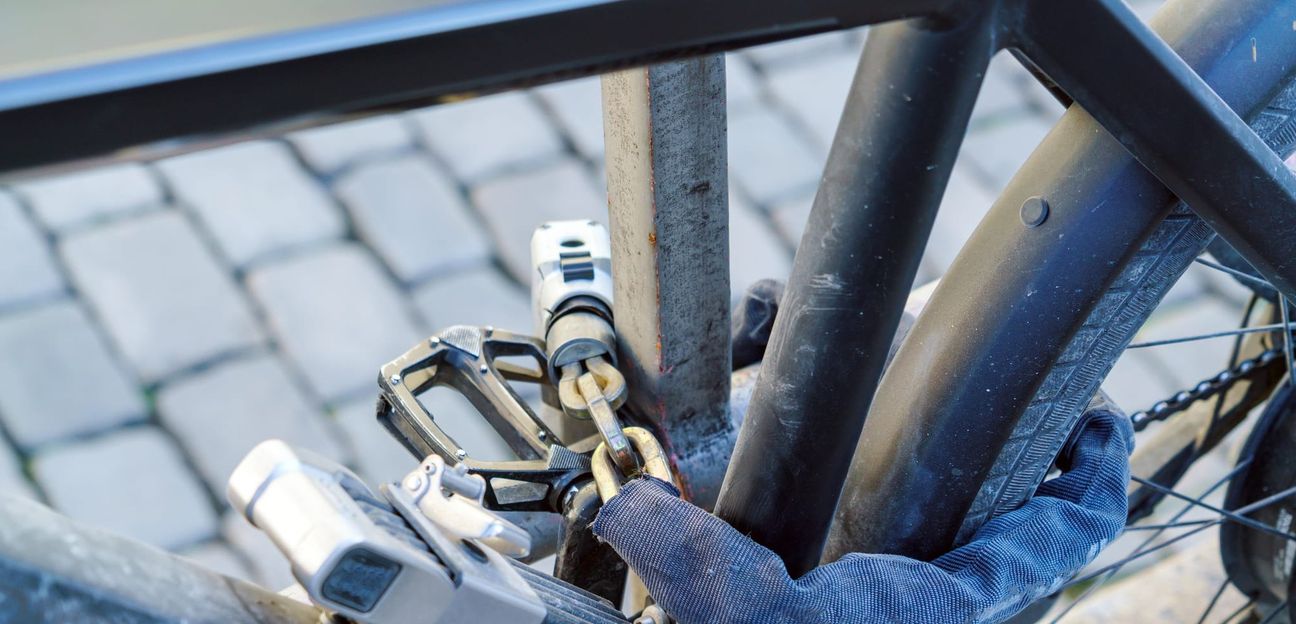 Der Angeklagte soll das E-Bike aus einer Garage in Öschelbronn geklaut haben.