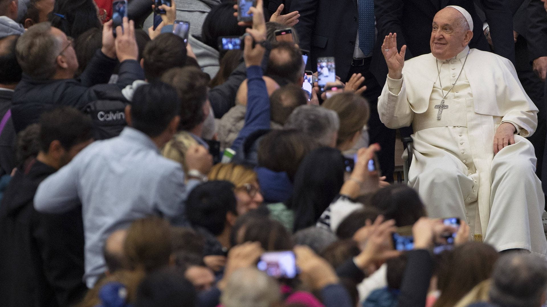 Franziskus geht als Papst der Herzen in die Geschichte ein. Hier im Dezember 2023 bei einer seiner wöchentlichen Generalaudienzen im Vatikan.