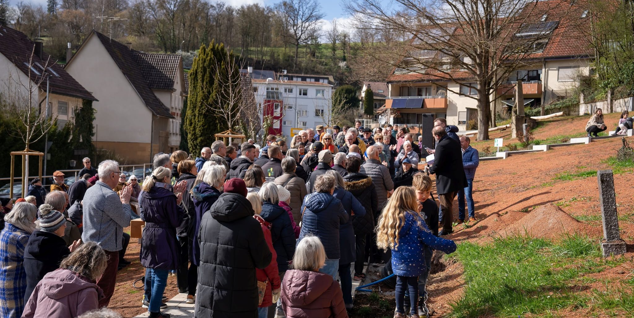Andrang und großes öffentliches Interesse bei der Eröffnungsfeier.