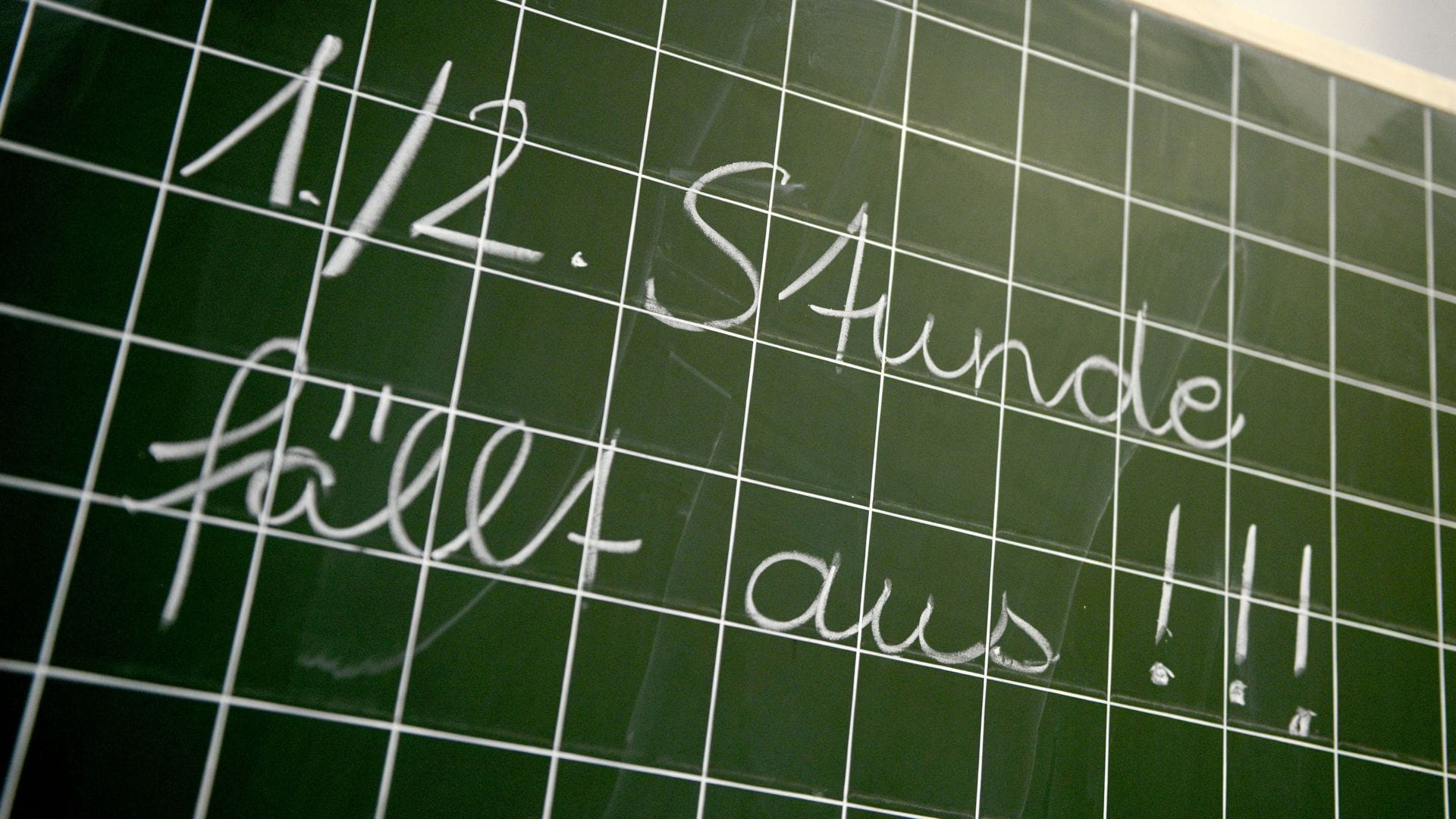 Um die Folgen des Lehrermangels abzumildern, setzen viele Länder immer öfter auf Quereinsteiger.
