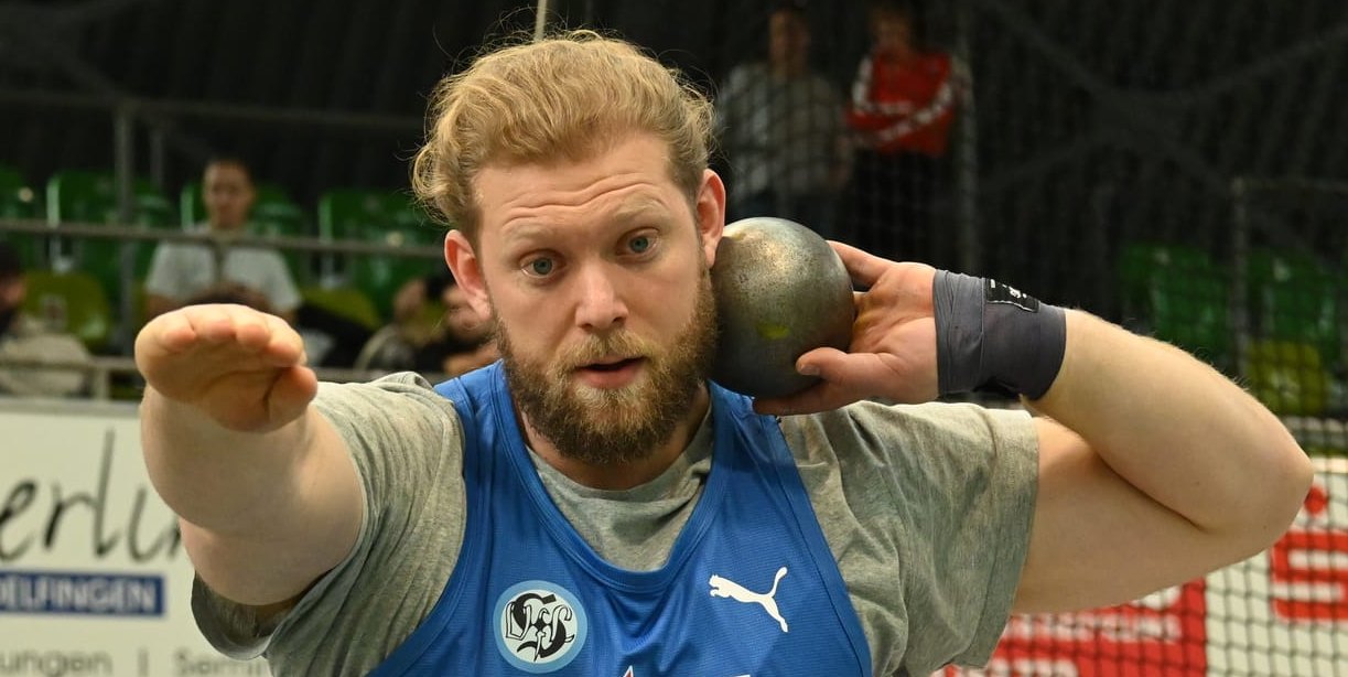 Silas Ristl erwischt im für ihn neuen Trikot des VfL Sindelfingen einen Einstand nach Maß.Bild: Schüttke