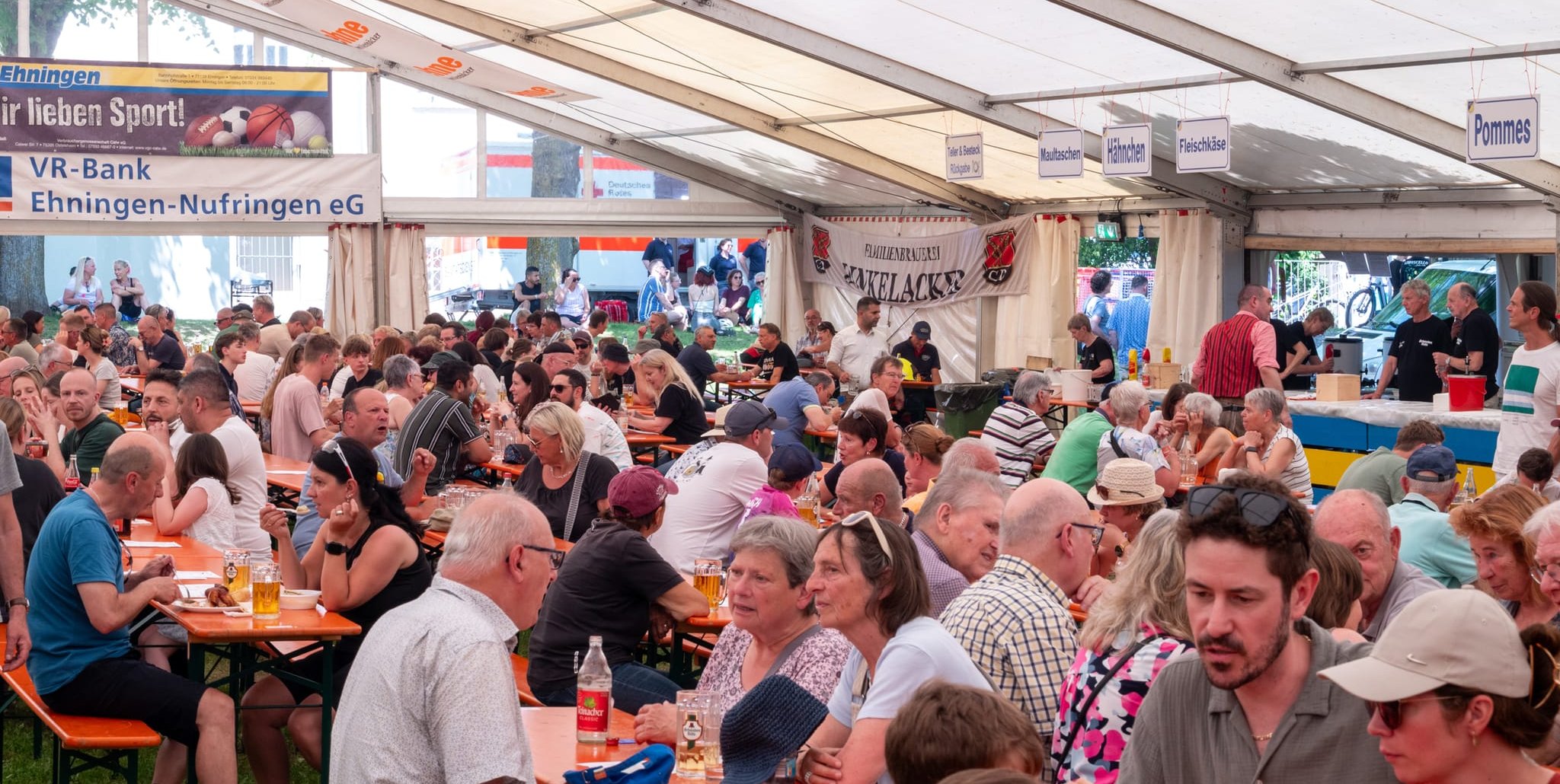 Das Festzelt vom TSV Ehningen war sehr gut besucht.