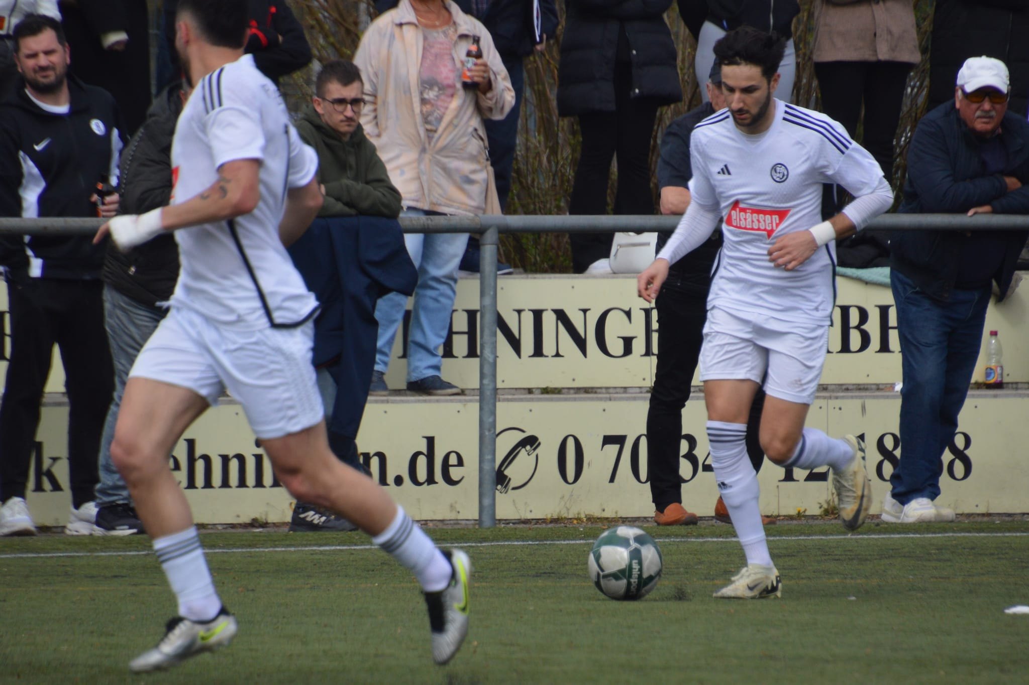 Gianluca Gamuzza zirkelte einen Freistoß gekonnt in den Torwinkel, konnte die 2:4-Niederlage in Bad Boll damit aber trotzdem nicht verhindern.