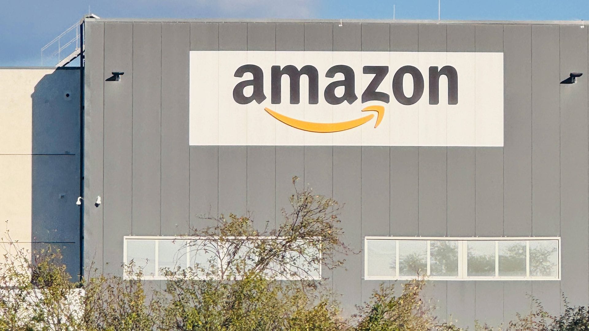 Noch sind viele Frage zum Stellenabbau bei Amazon offen (Symbolbild).