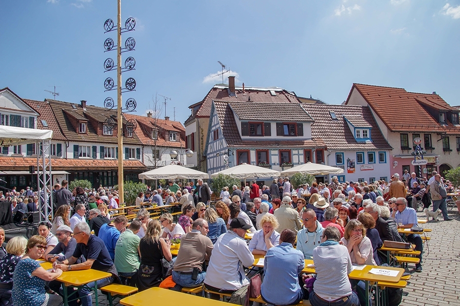 Bei hoffentlich gutem Wetter treffen sich die Sindelfinger Jahrgänge am Montag, 1. Mai auf dem Sindelfinger Wettbachplatz.          Archivbild: Dettenmeyer