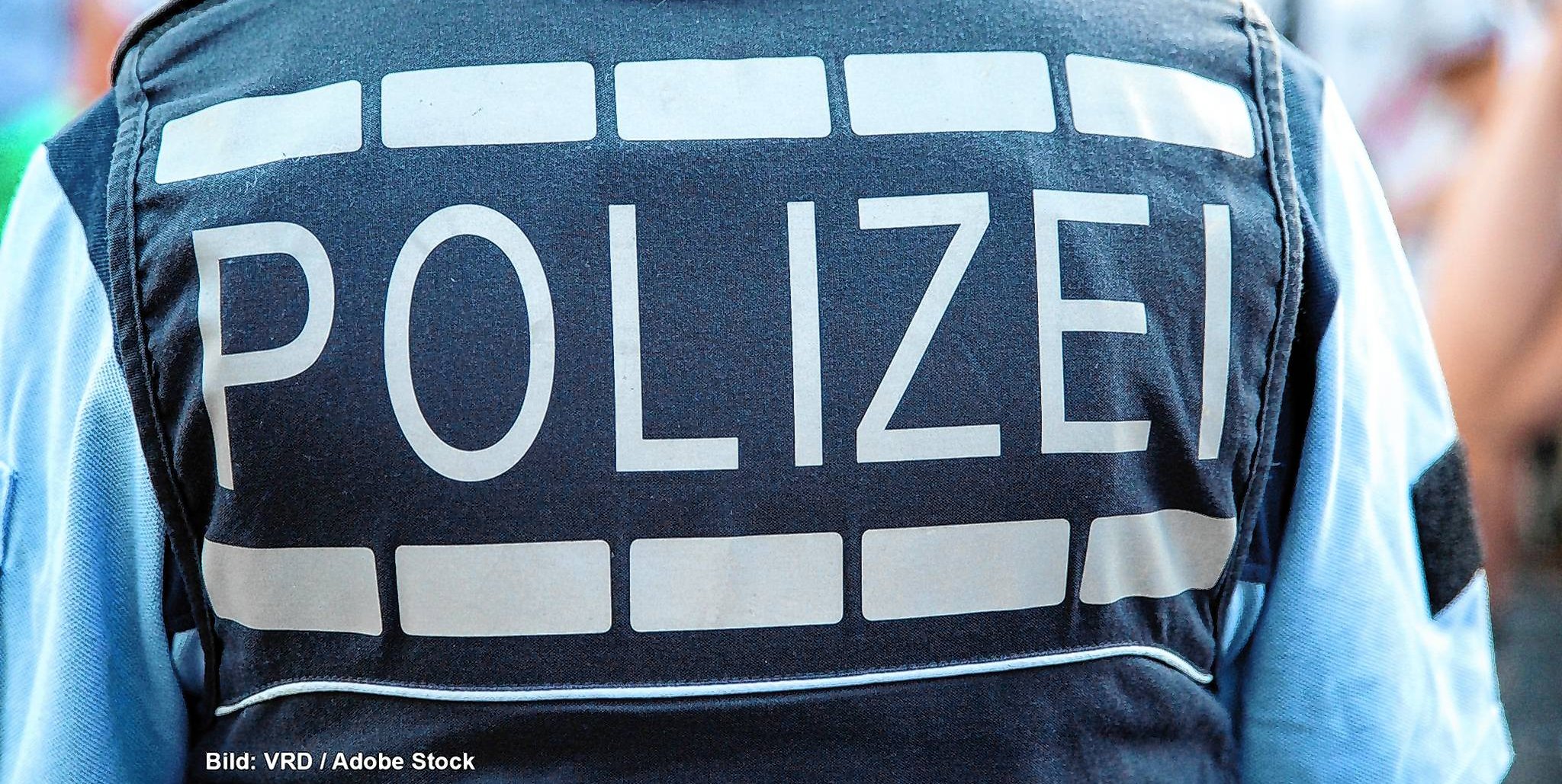 Die Polizei sucht Zeugen und bittet um Mithilfe.