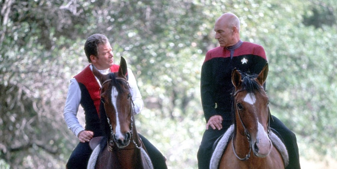 Hoch zu Ross: William Shatner und Patrick Stewart in „Star Trek - Treffen der Generationen“.