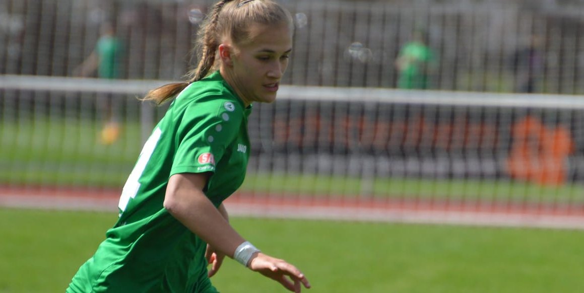 Steffi Schmid im Trikot des VfL Herrenberg. Jetzt spielt die 19-Jährige schon in der Bundesliga.