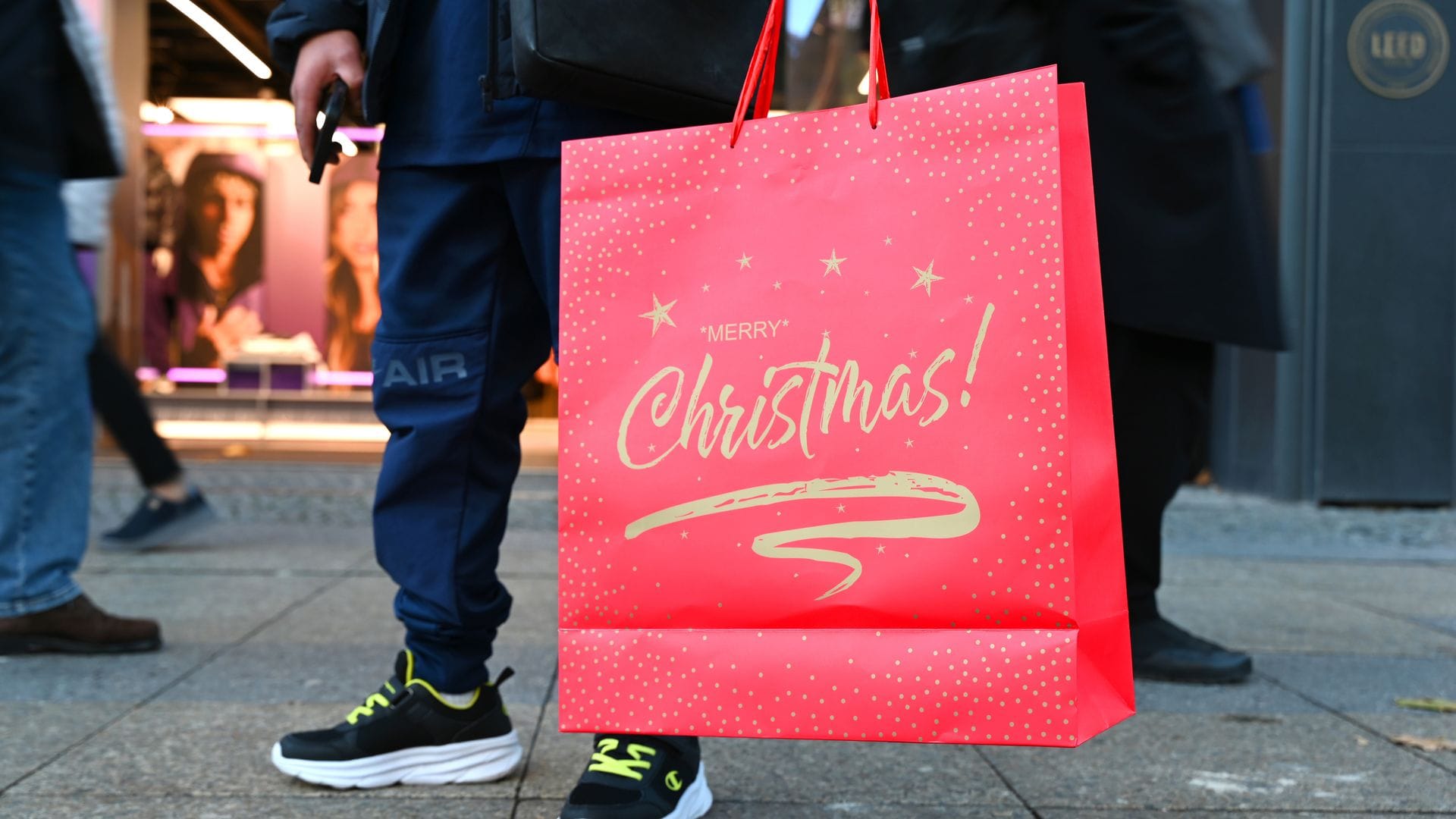 Weihnachtseinkäufe gibt es auch für sich selbst.