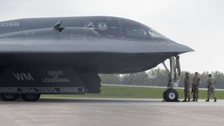 Der B-2 „Spirit“ von Northrop ist ein Militärflugzeug wie kein anderes.