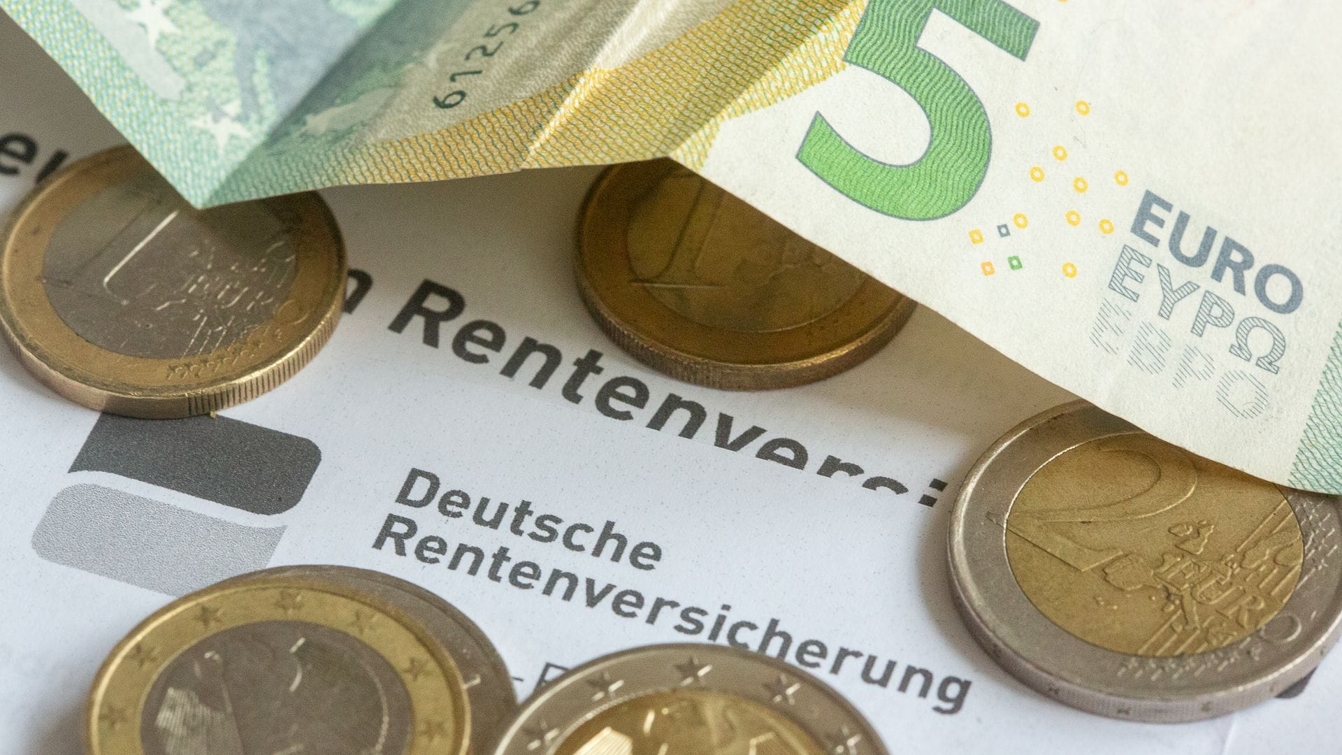 Ist die Rente (noch) sicher? Viele junge Leute sind skeptisch, die Mehrheit rechnet aber mit Zahlungen vom Staat im Alter. (Symbolbild)