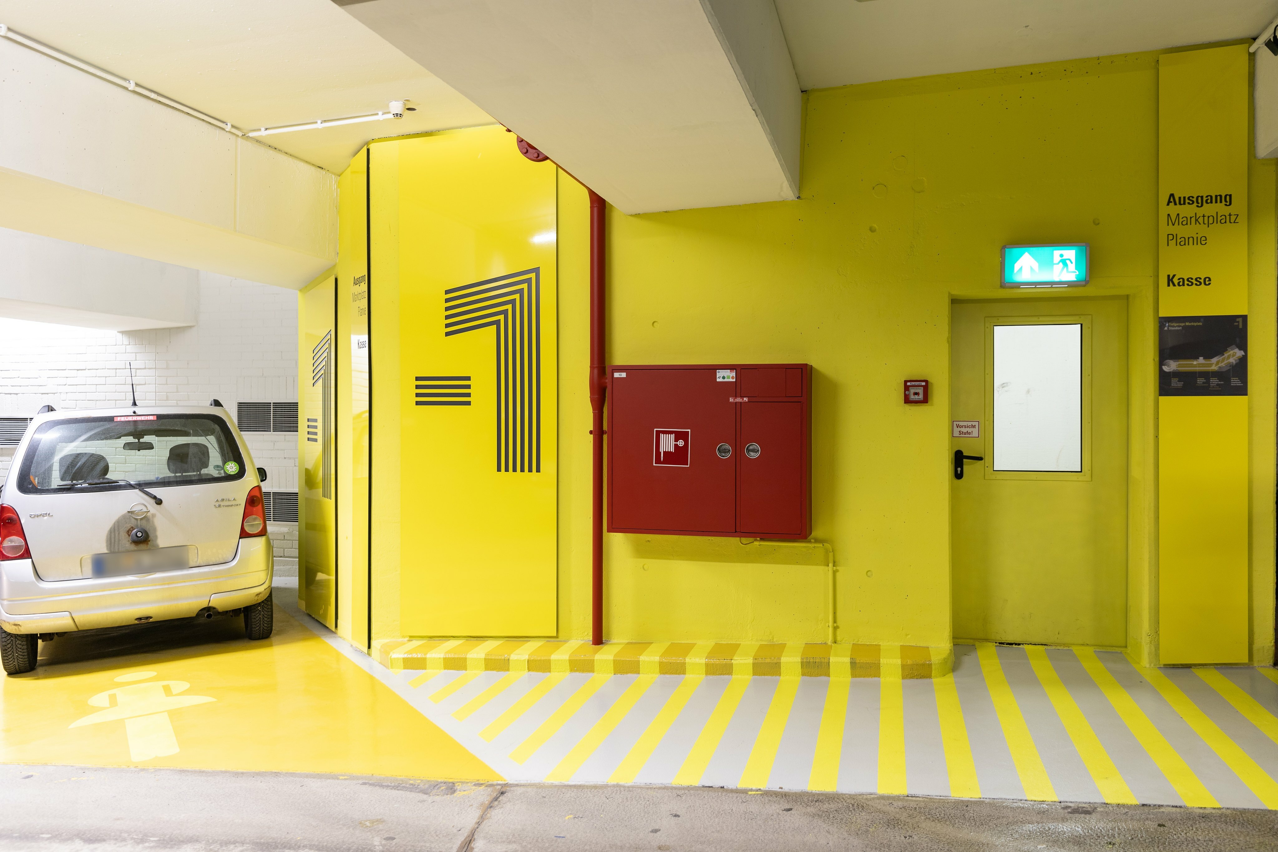 So könnte ein Frauenparkplatz in der sanierten Tiefgarage aussehen. Bild: Stadt Sindelfingen