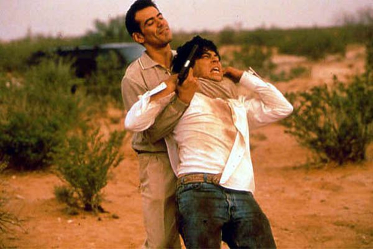 Drogenfahnder Benicio del Toro sitzt in der Klemme. Schuld ist der „Traffic – Macht des Kartells“.    Bild: z