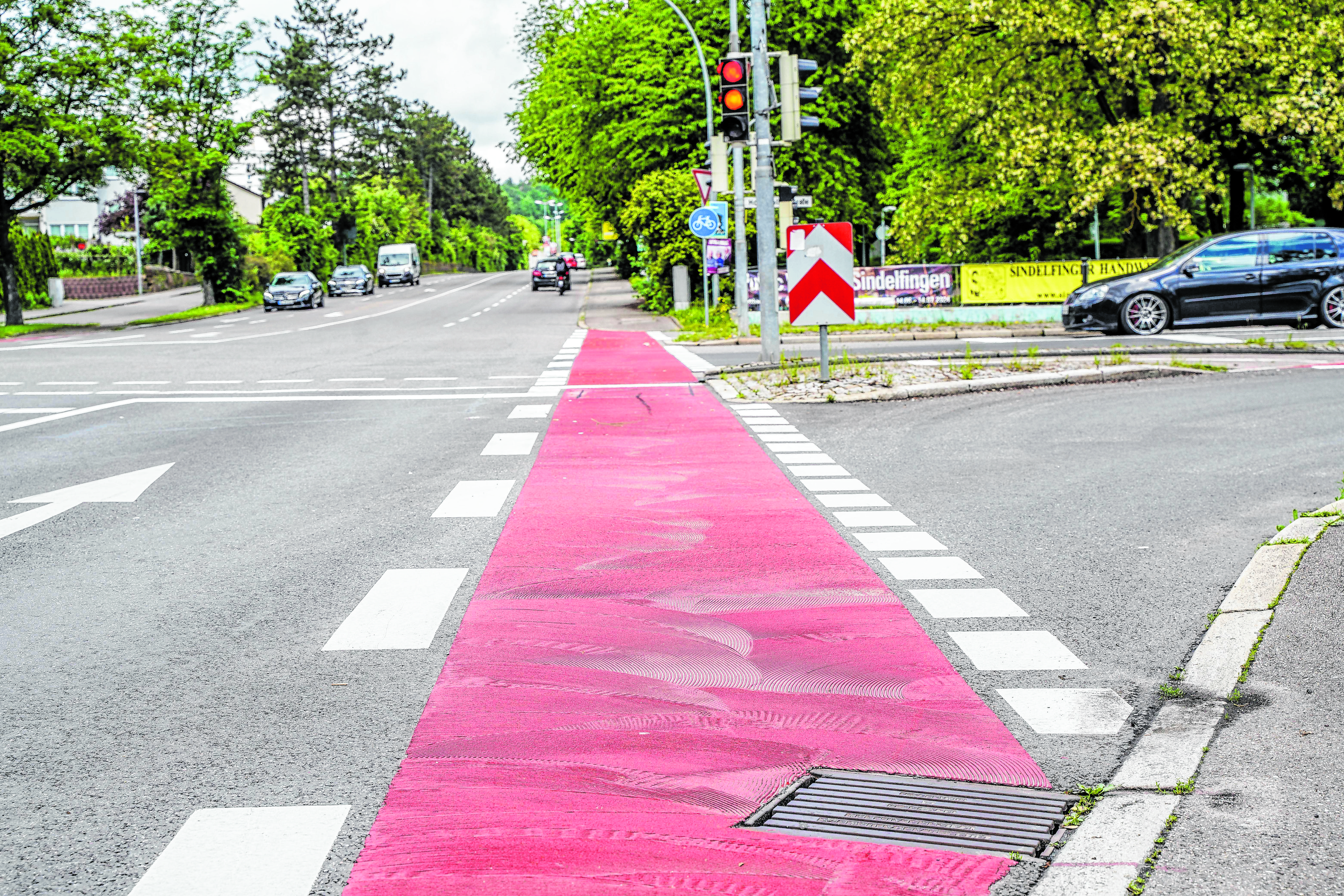 In der Leonberger Straße, Hohenzollernstraße und Pfarrwiesenallee hat die Stadt bereits Markierungs- und Sanierungsarbeiten durchgeführt.