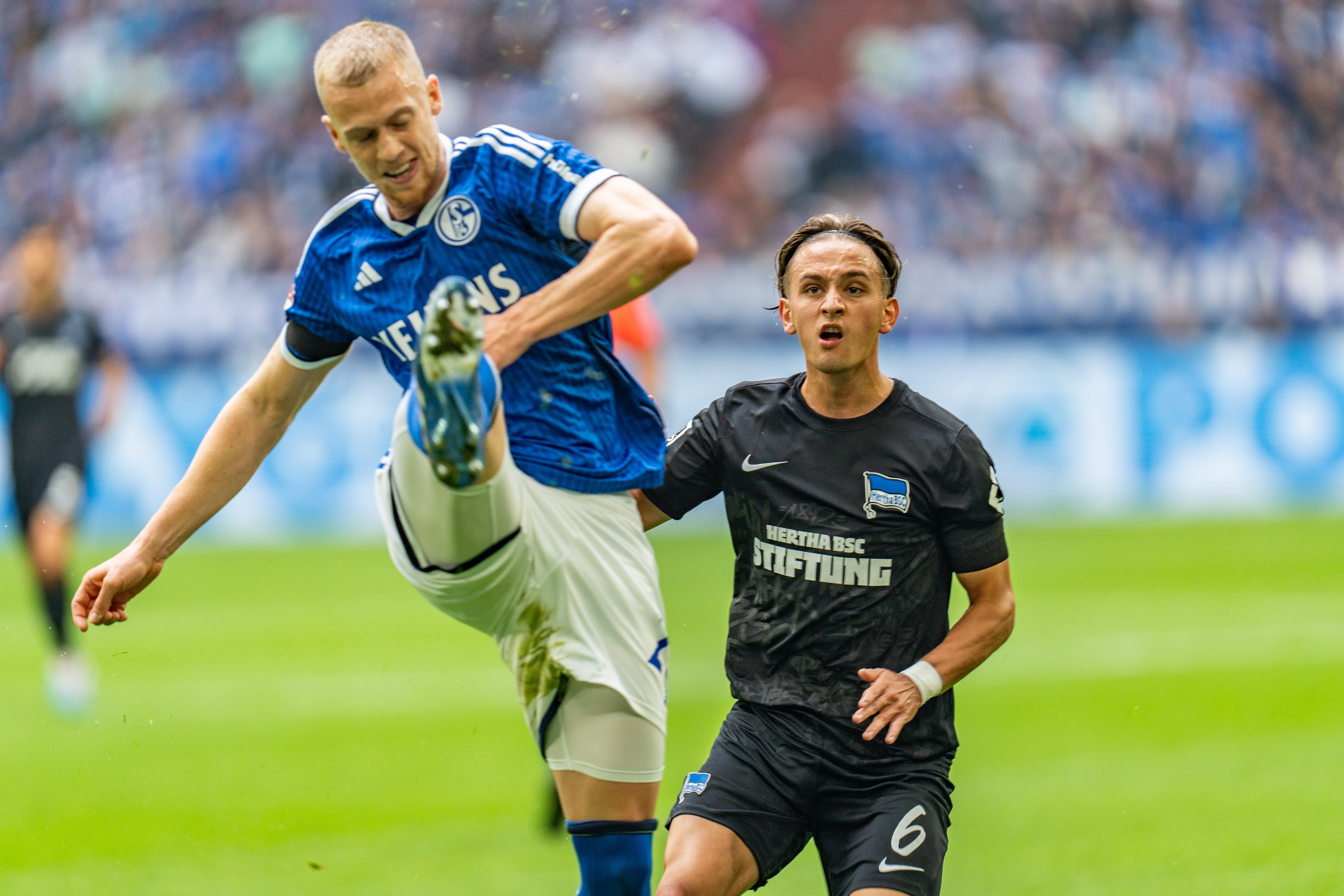 Timo Baumgartl durfte in der vergangenen Saison nur zwölf Spiele für Schalke 04 in der 2. Bundesliga bestreiten. Bild: Eibner